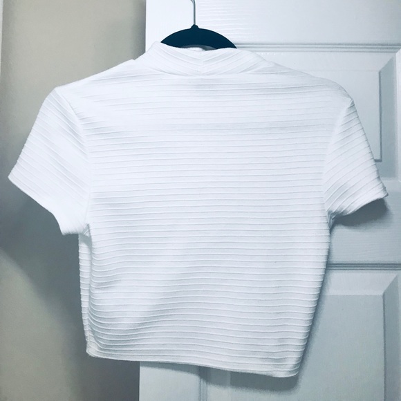 SOLD Urban Outfitters Mock Neck Knit Crop - Picture 4 of 4